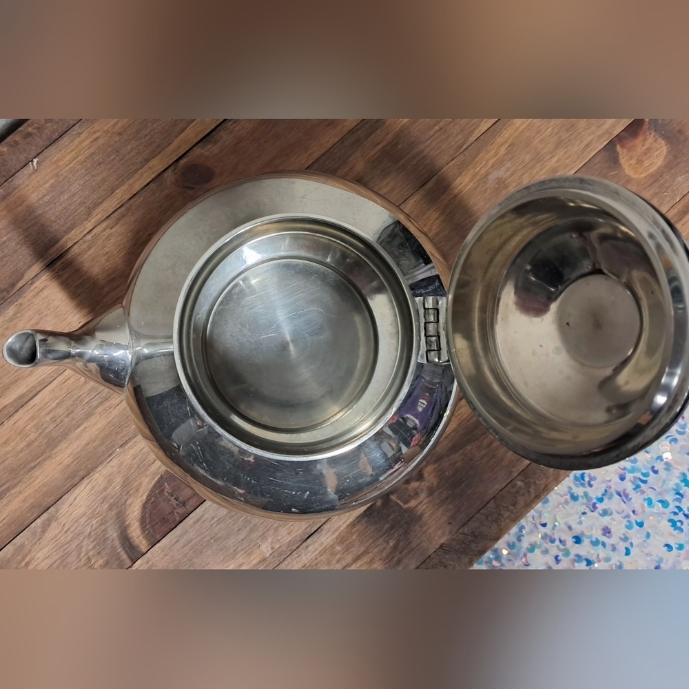 Pewter Teapot By Rose Design International - Picture 7 of 8
